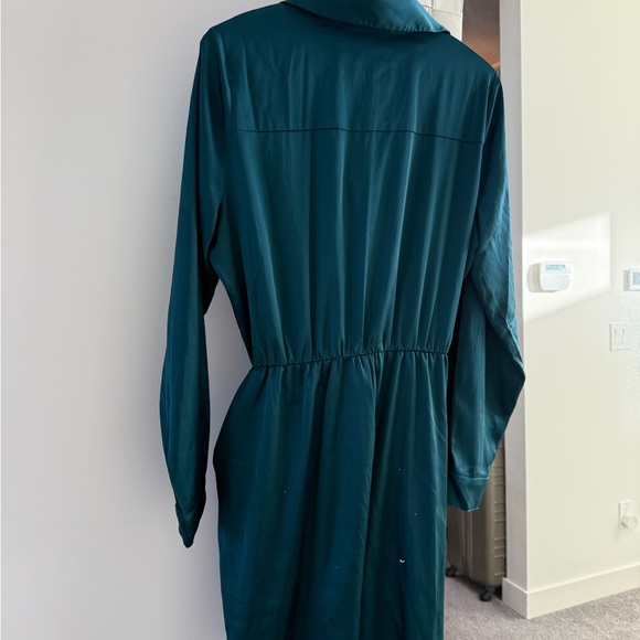 Elegant Teal Shirt Dress - Picture 2 of 4